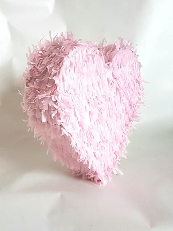 PIÑATA ARTESANAL CORAZÓN