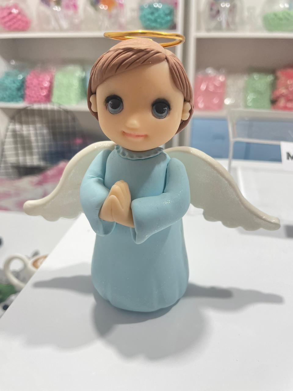 ADORNO DE TORTA EN PORCELANA ANGELITO (Bautismo – Comunión)