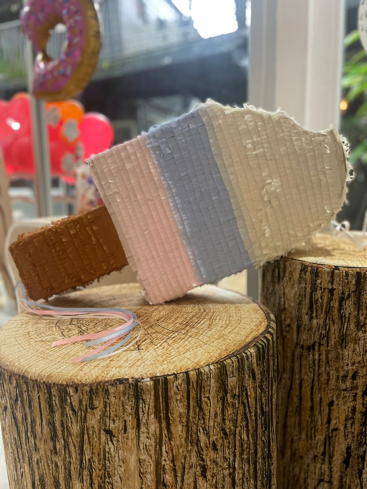 PIÑATA ARTESANAL HELADO – ICE CREAM