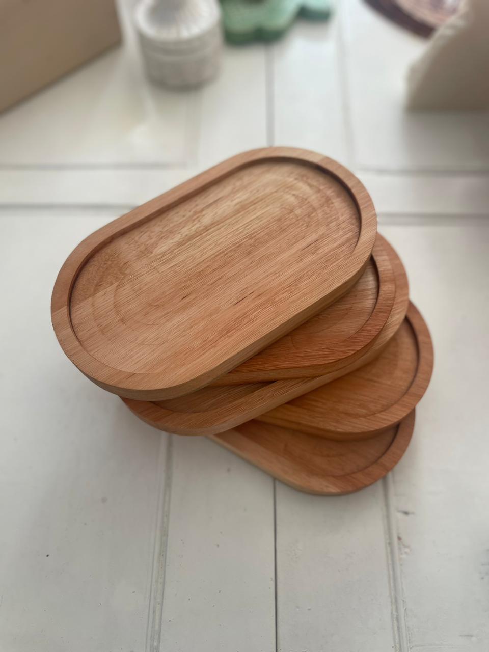 BANDEJA DE MADERA OVALADA