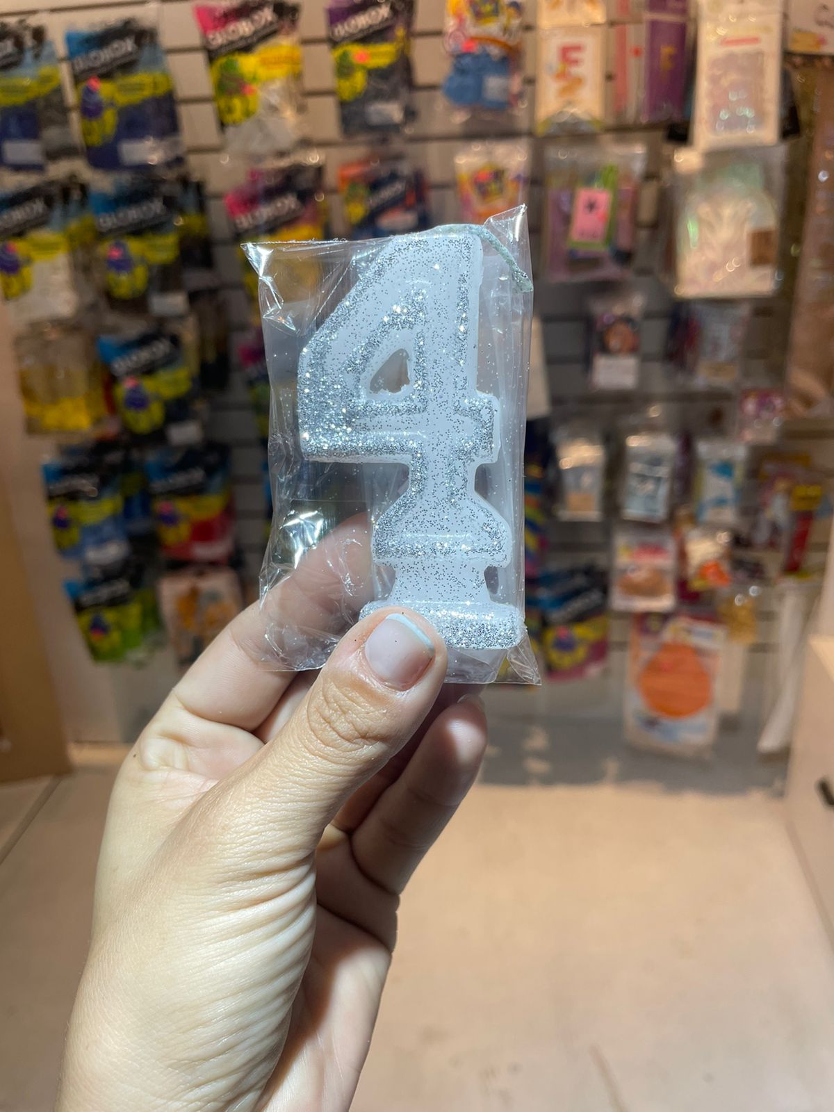 VELAS BLANCAS CON GIBRÉ NRO 4