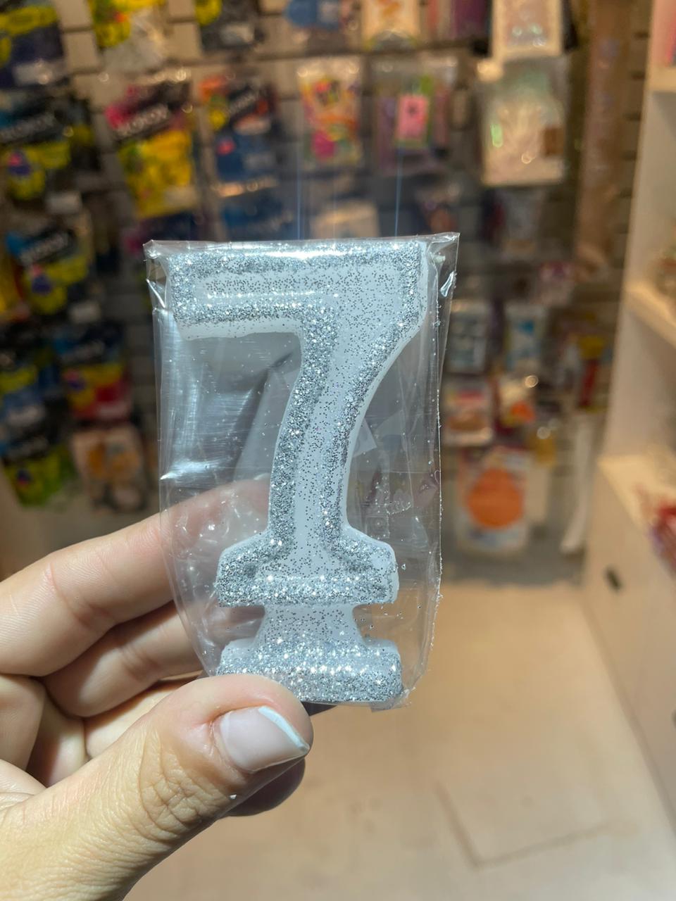 VELAS BLANCAS CON GIBRÉ NRO 7