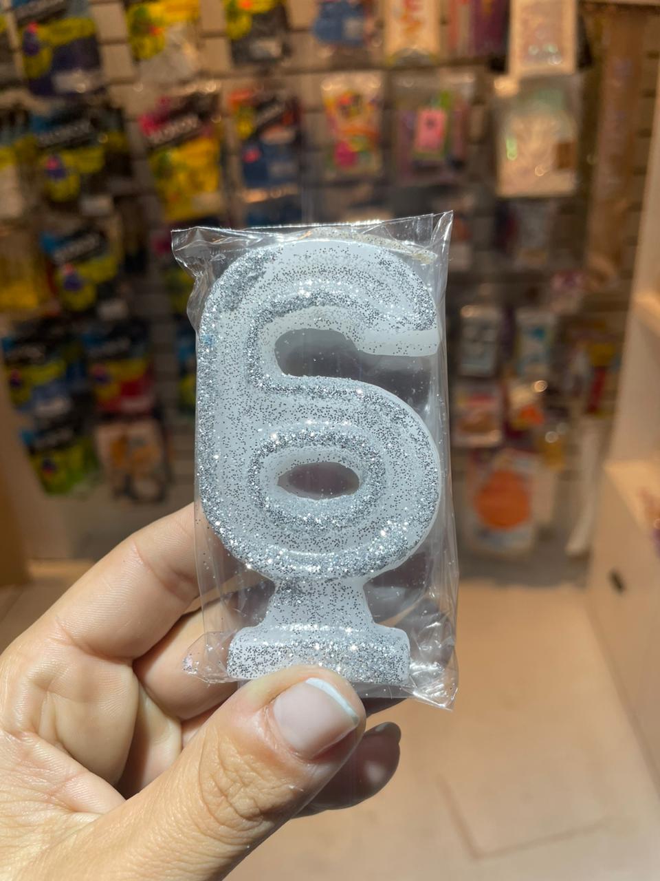 VELAS BLANCAS CON GIBRÉ NRO 6