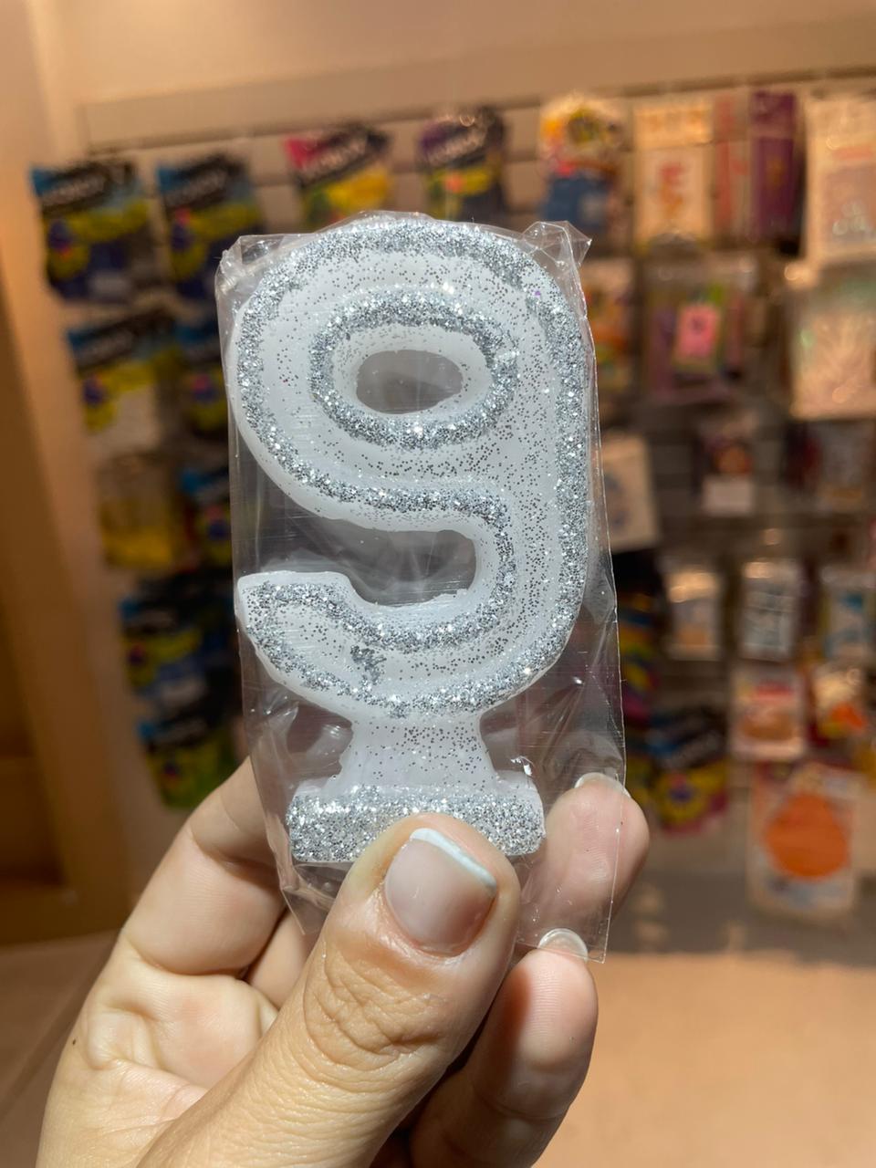 VELAS BLANCAS CON GIBRÉ NRO 9