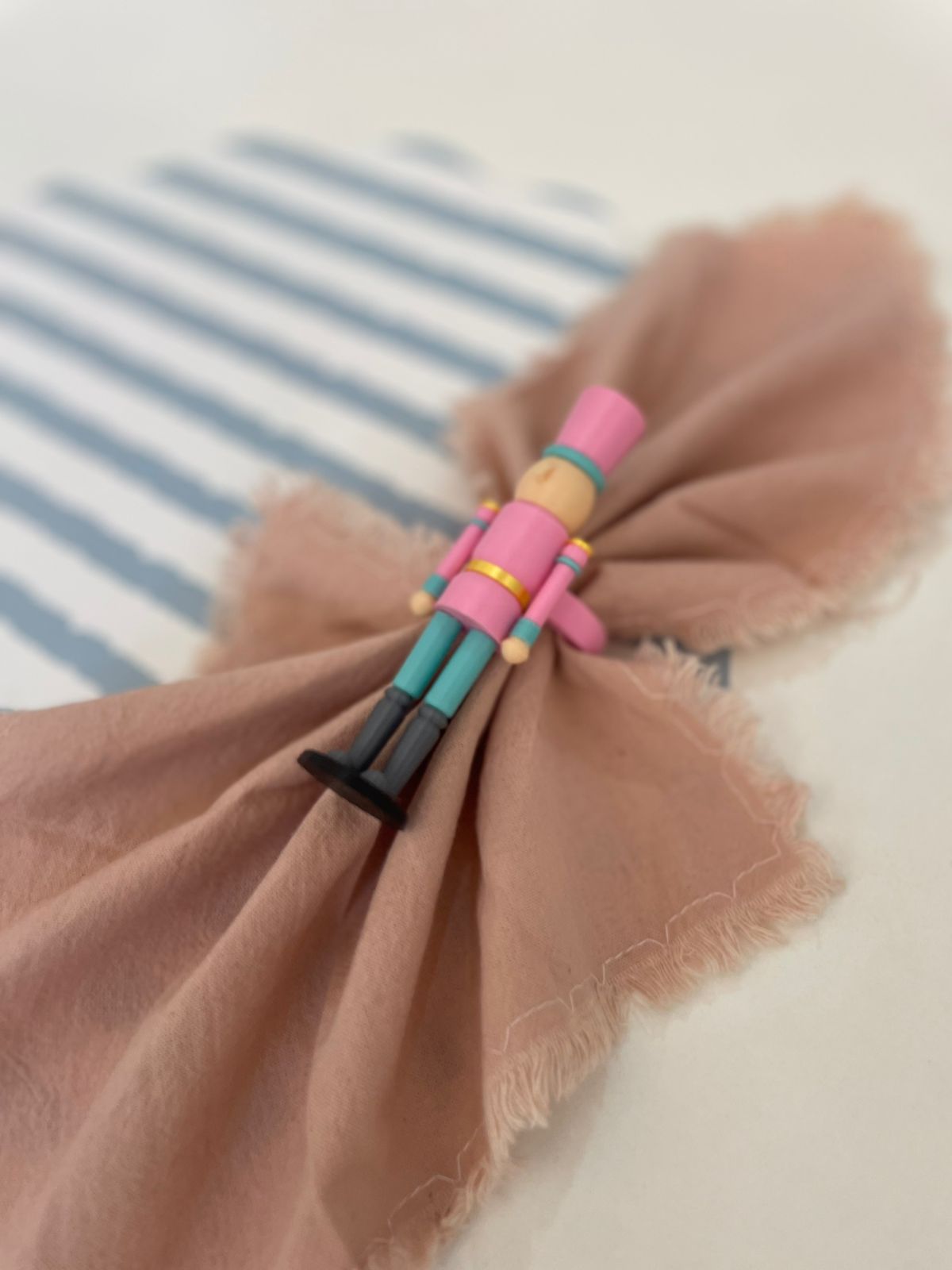 CASCANUECES SERVILLETERO – ANILLO DE SERVILLETA (set de 3 unidades)