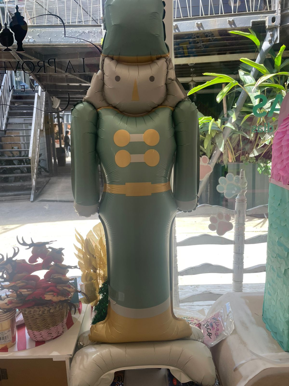 GLOBO DE CASCANUECES