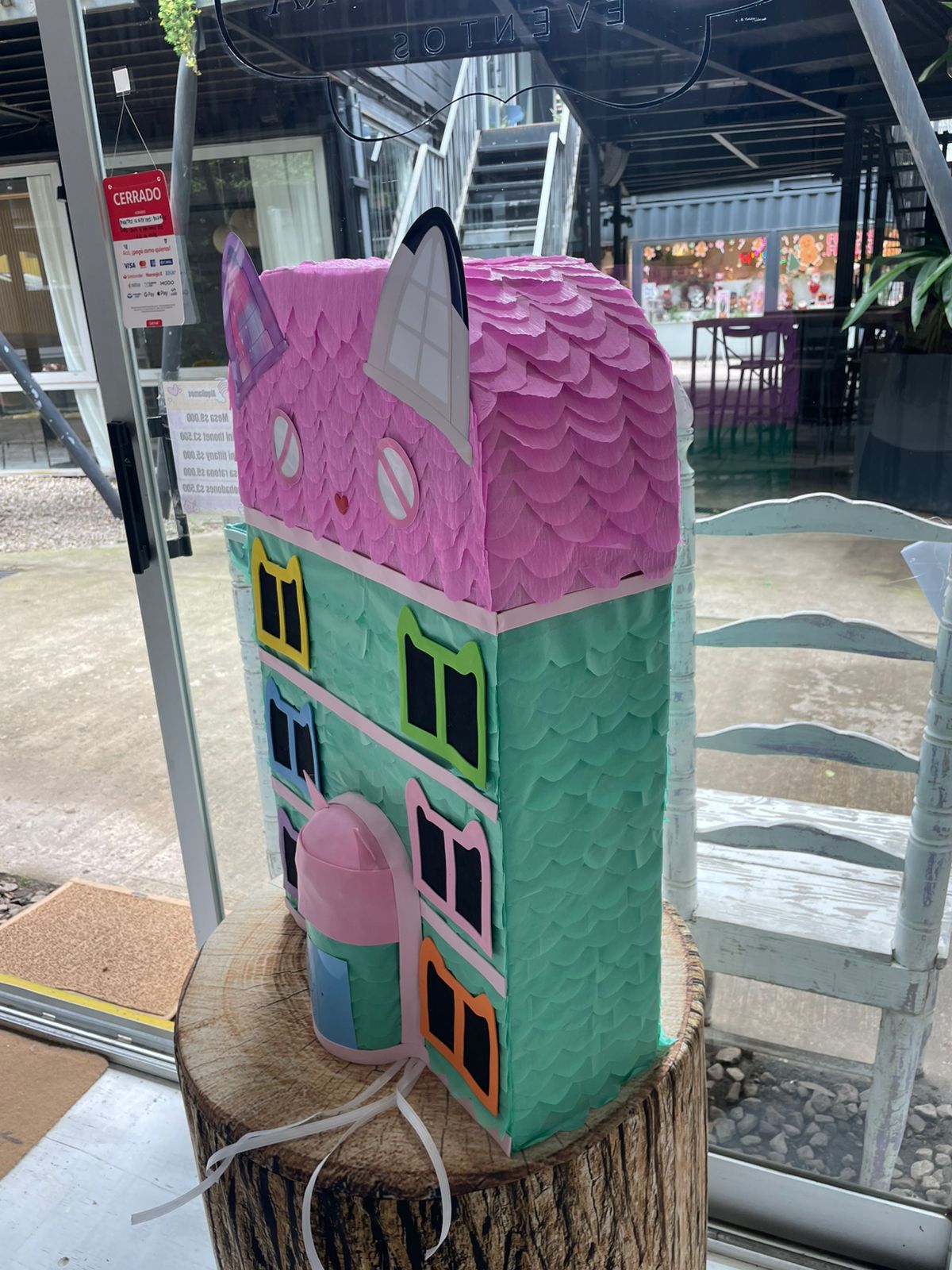 MEGA PIÑATA ARTESANAL LA CASA DE MUÑECAS DE GABBY - Imagen 2